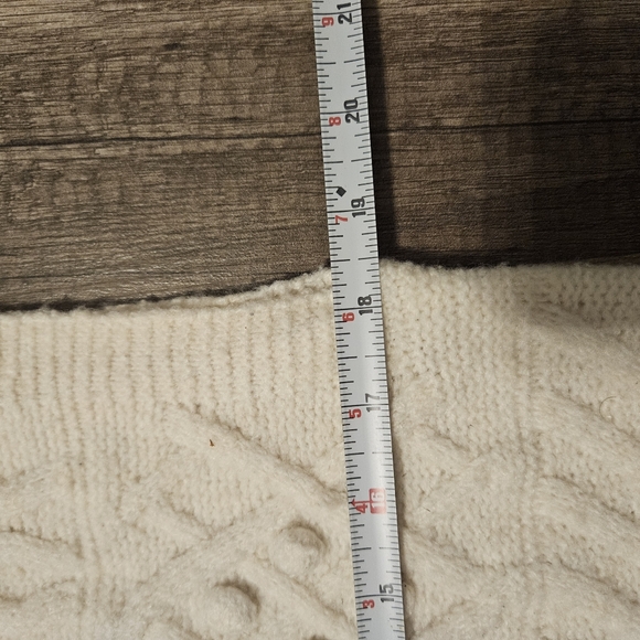 Sincerely Jules Cream Cable Knit Sweater Vest size Medium - Picture 10 of 10